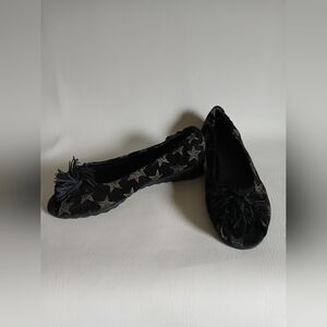 THE FLEXX Black Star Patterned Flats Peep Toe With Pom Pom Sz11M